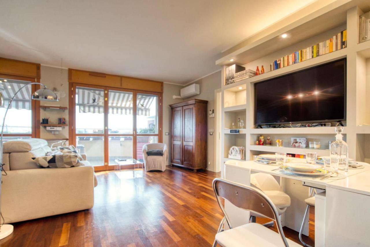 Caseospitali - Casa Di Bibi, Colorato Ed Elegante Bilocale Vicino Al Naviglio Martesana Per 4 Vimodrone Exteriér fotografie